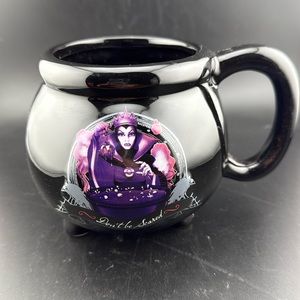 Disney Villains The Evil Queen Black Kettle Cauldron Sculpted Ceramic Mug 23oz